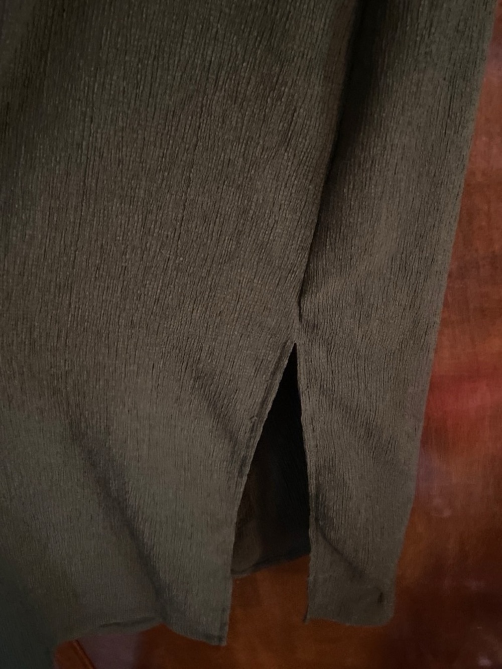 Francesca’s Long Sleeve Midi dress with front keyhole - Picture 5 of 6